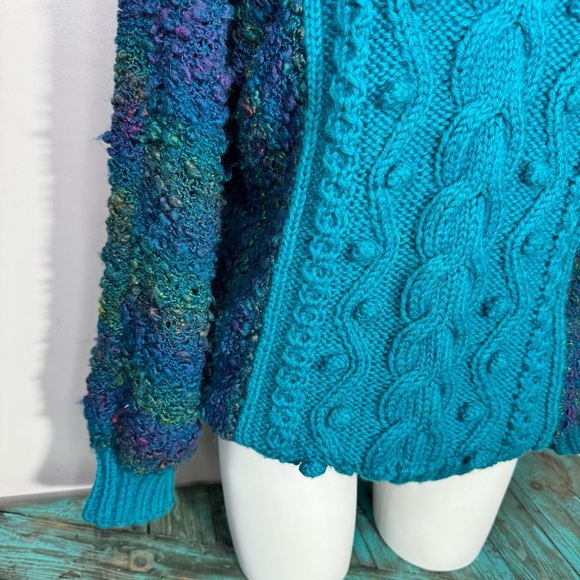Vintage Handmade Cableknit Turtleneck Sweater Size Medium - Picture 3 of 12